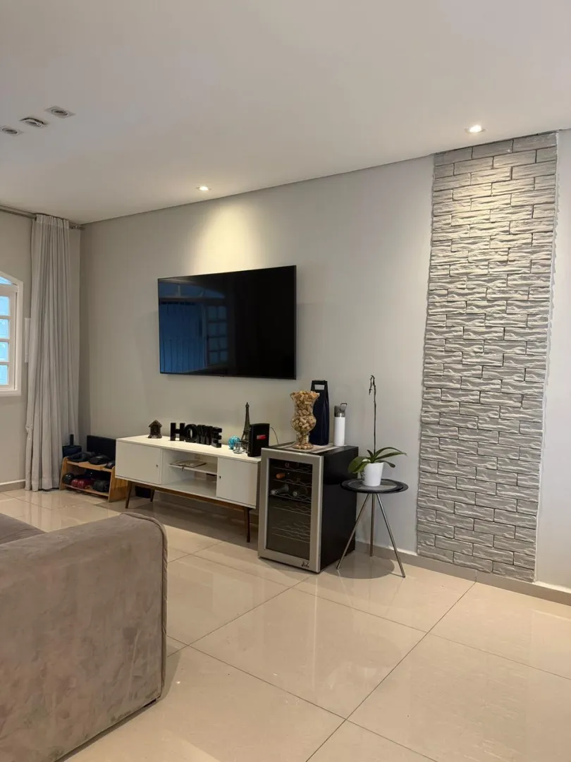 Casa T&eacute;rrea Completa com Piscina Aquecida e Espa&ccedil;o Gourmet / Padr&atilde;o  Diferenciado Rua Petrobrás São Paulo - 