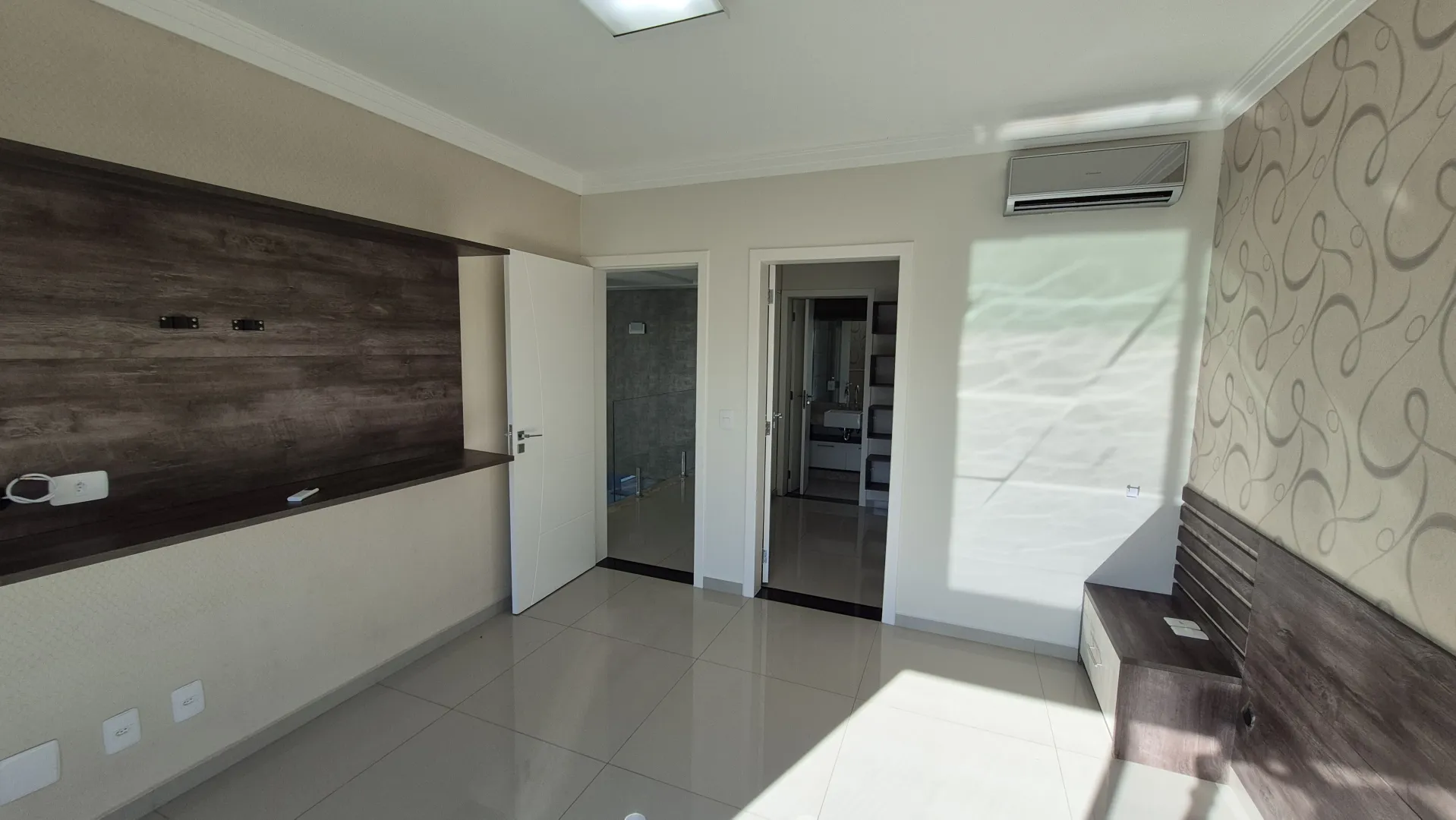 SOBRADO DE ALTO PADR&Atilde;O PARA LOCA&Ccedil;&Atilde;O &ndash; COND. IBITI RESERVA | SOROCABA/SP ✨ 📌 Ref.: 1165967 Avenida Padre Lívio Emílio Calliari - - 