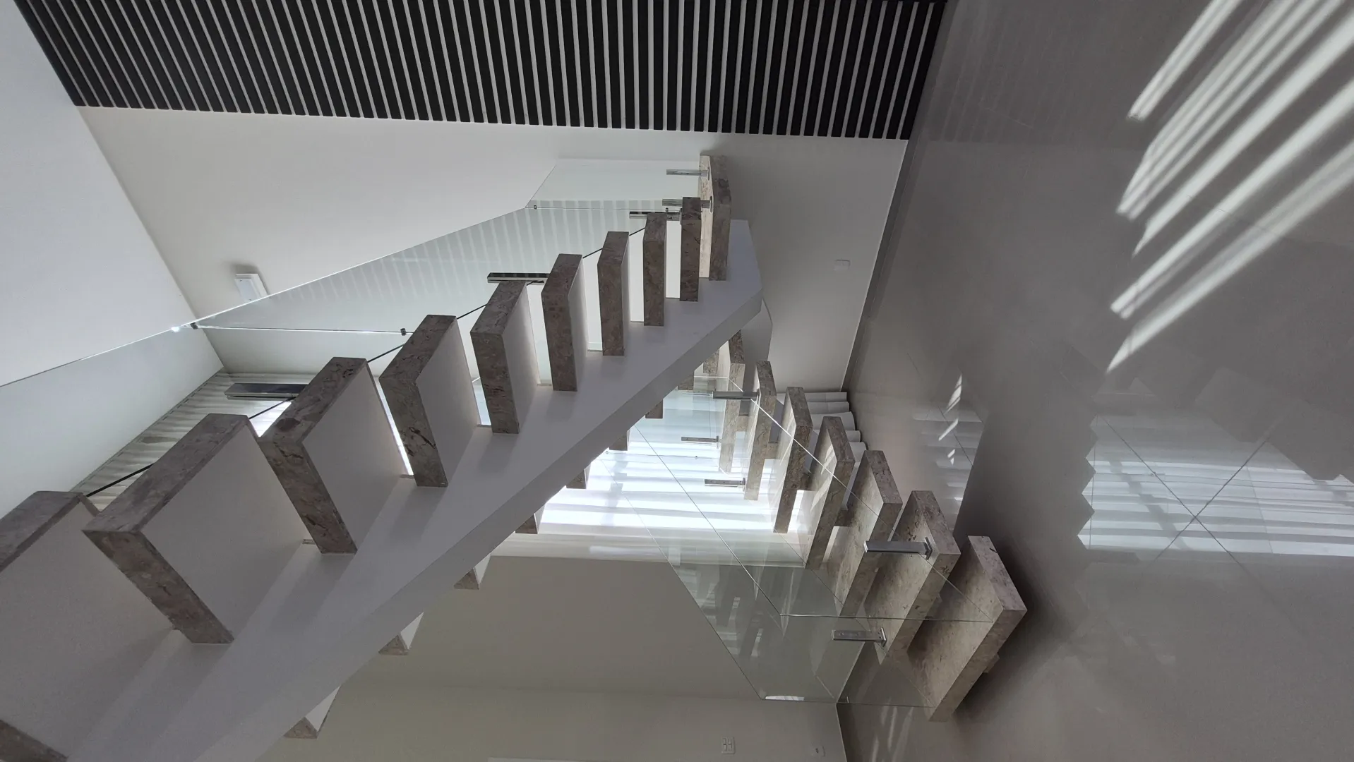 SOBRADO DE ALTO PADR&Atilde;O PARA LOCA&Ccedil;&Atilde;O &ndash; COND. IBITI RESERVA | SOROCABA/SP ✨ 📌 Ref.: 1165967 Avenida Padre Lívio Emílio Calliari - - 