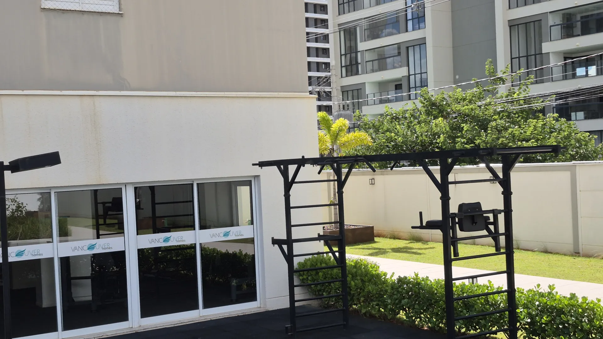 APTO. CAMPOLIM &ndash;  (3 dormit&oacute;rios1 su&iacute;te com closet) | Varanda Gourmet Rua Antônio Perez Hernandez - - 