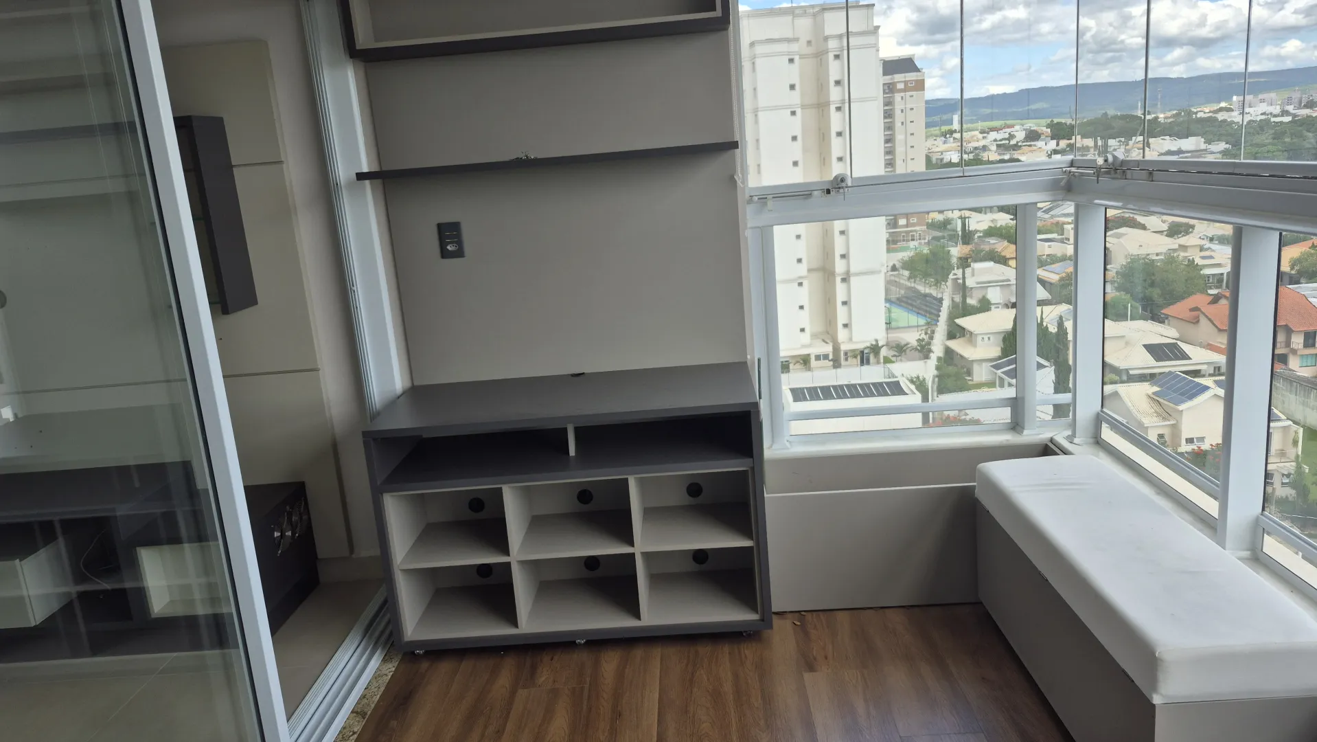 APTO. CAMPOLIM &ndash;  (3 dormit&oacute;rios1 su&iacute;te com closet) | Varanda Gourmet Rua Antônio Perez Hernandez - - 