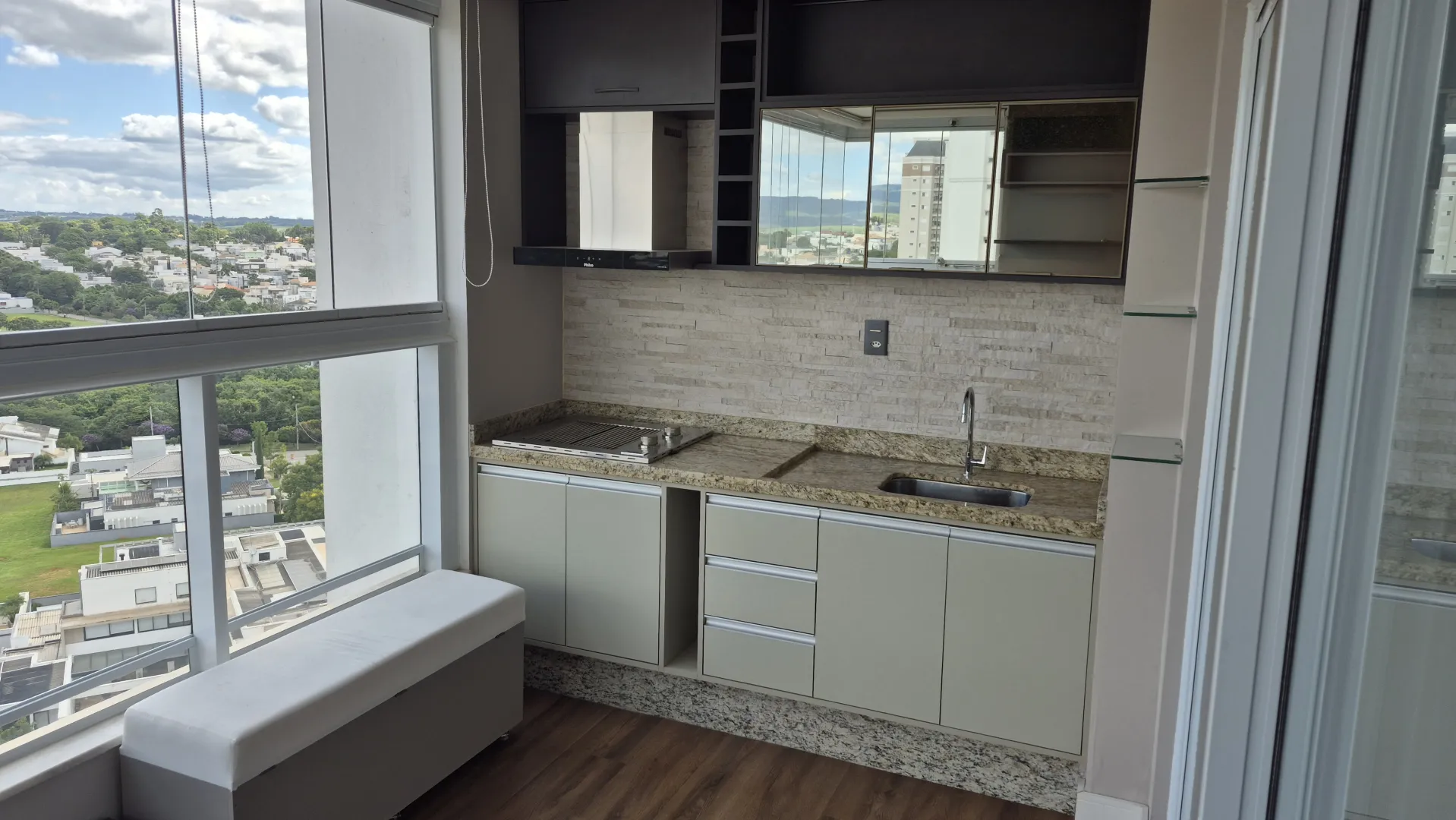 APTO. CAMPOLIM &ndash;  (3 dormit&oacute;rios1 su&iacute;te com closet) | Varanda Gourmet Rua Antônio Perez Hernandez - - 