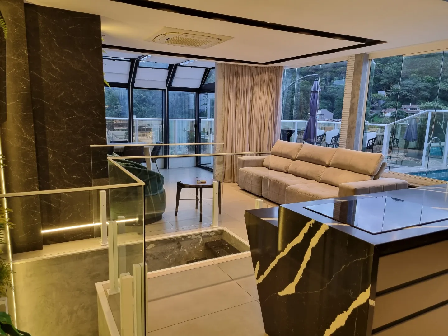 Exclusividade e Alto Padrão: Cobertura Duplex Atmos Beach em Cabeçudas — foto 11
