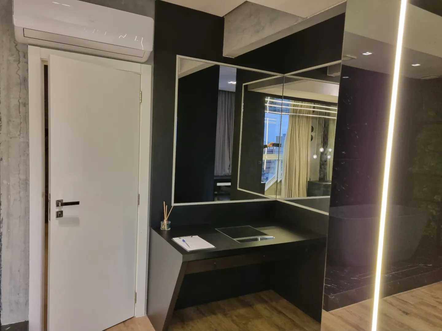 Exclusividade e Alto Padrão: Cobertura Duplex Atmos Beach em Cabeçudas — foto 10