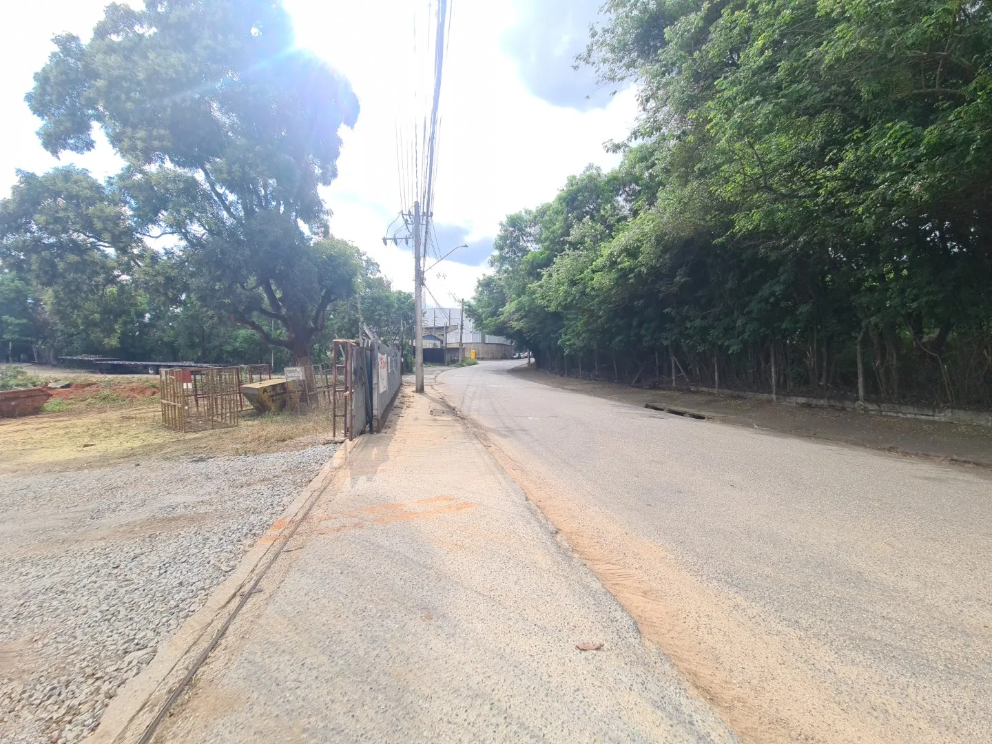 TERRENO P/ FINS INDUSTRIAIS &ndash; EXCELENTE OPORTUNIDADE Cajuru &ndash; Sorocaba/SP Ref. 1173170 Rua Aurélia Luiza M. Zanon - - 