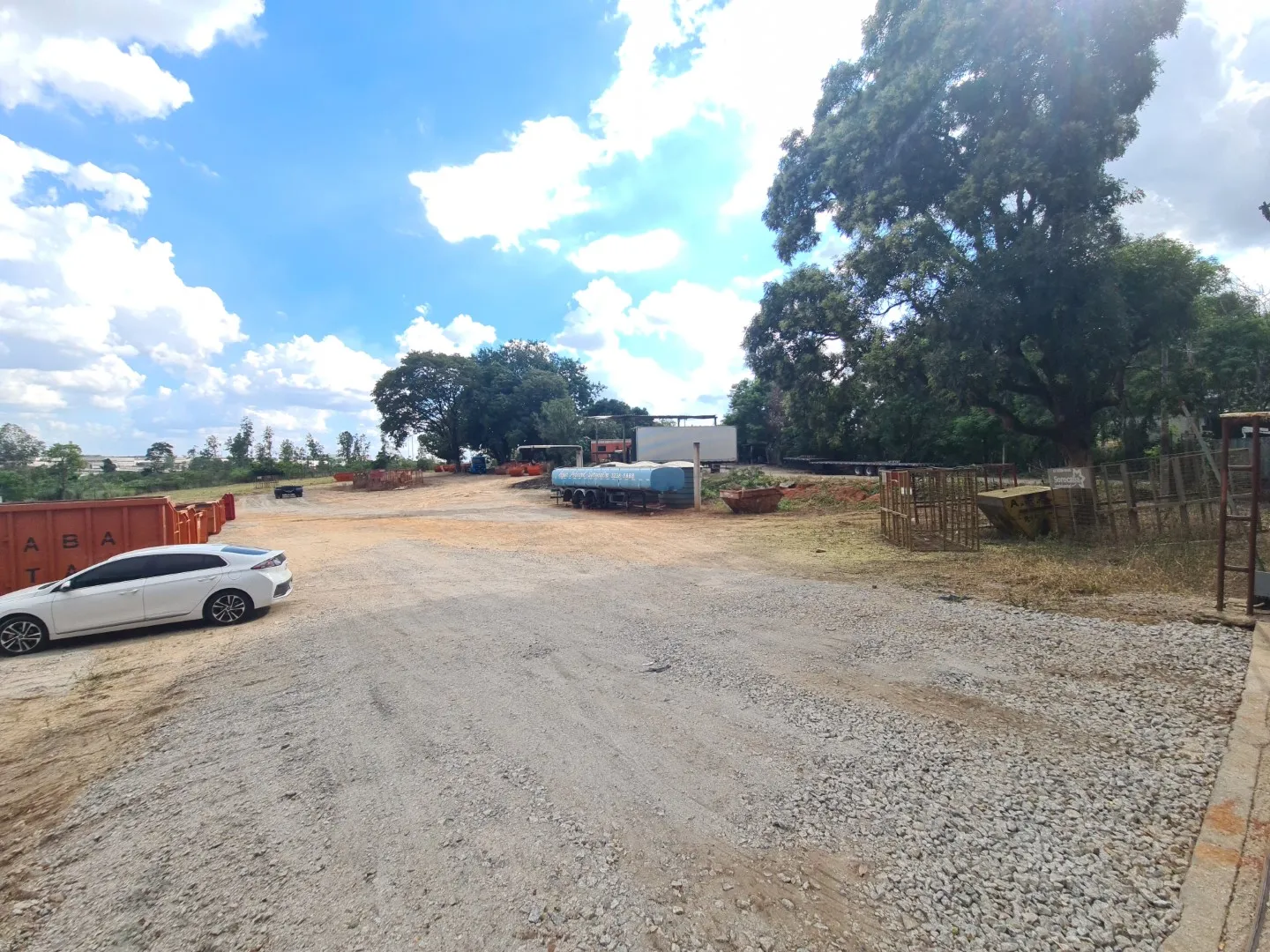 TERRENO P/ FINS INDUSTRIAIS &ndash; EXCELENTE OPORTUNIDADE Cajuru &ndash; Sorocaba/SP Ref. 1173170 Rua Aurélia Luiza M. Zanon - - 