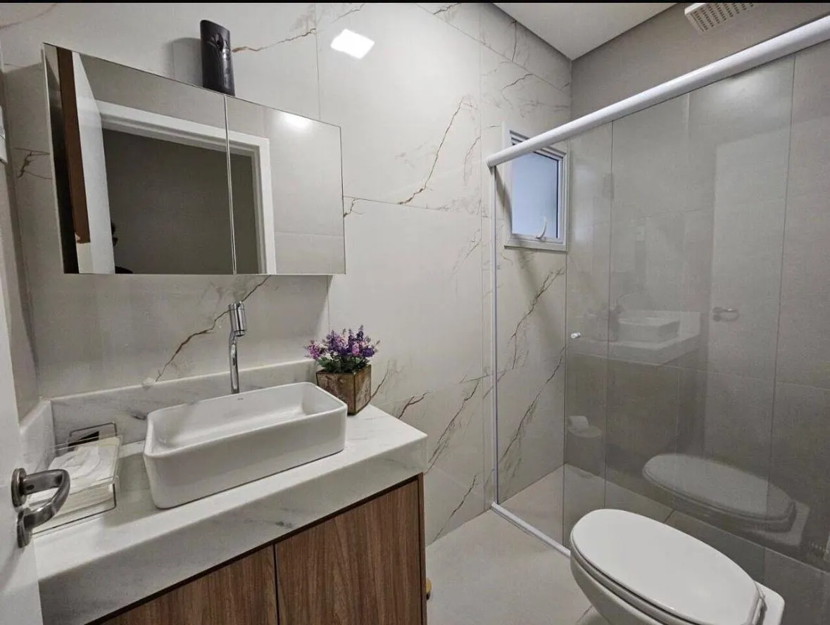 CASA T&Eacute;RREA &Agrave; VENDA &ndash; 2 DORMIT&Oacute;RIOS (1 SU&Iacute;TE)  &ndash; SOROCABA/SP  Ref. 1163122  - - 