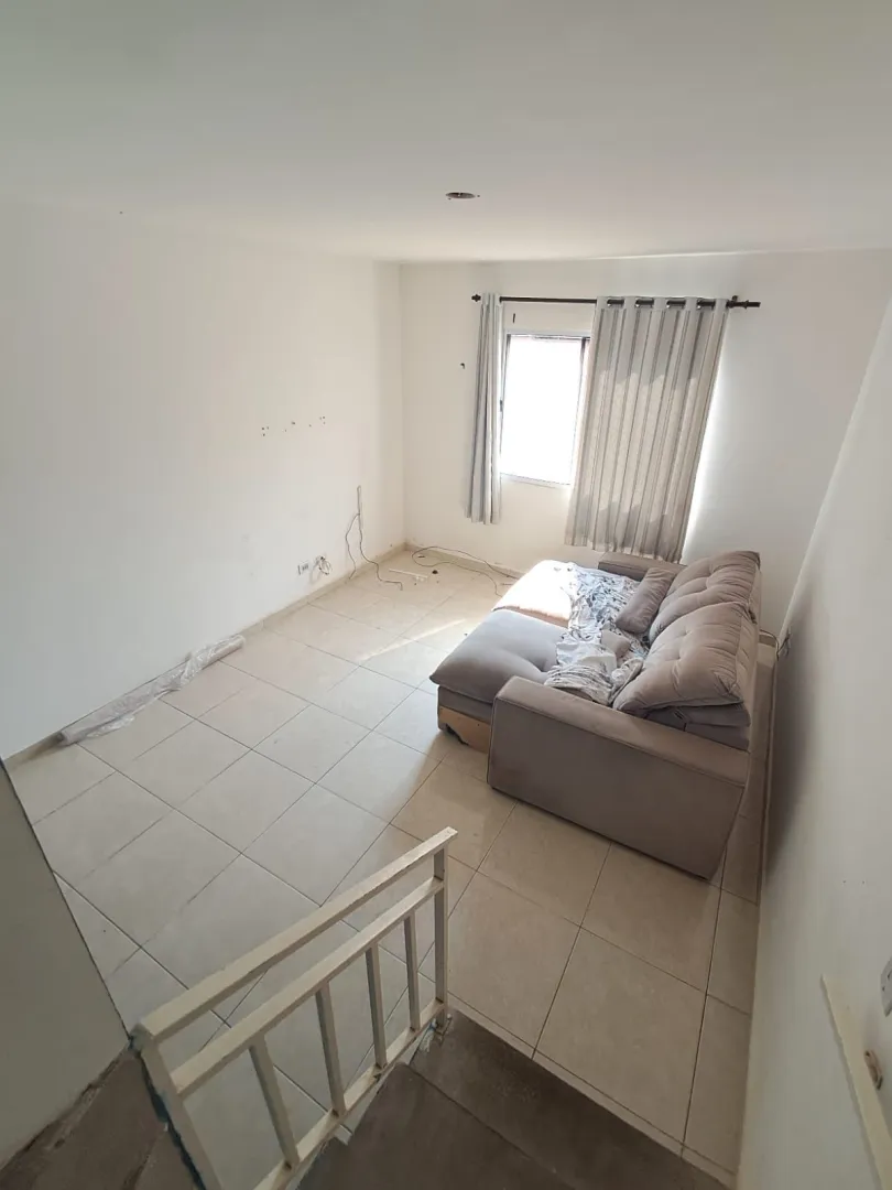 CASA NO CONDOM&Iacute;NIO BARCELONA FRANCO DA ROCHA  - - 