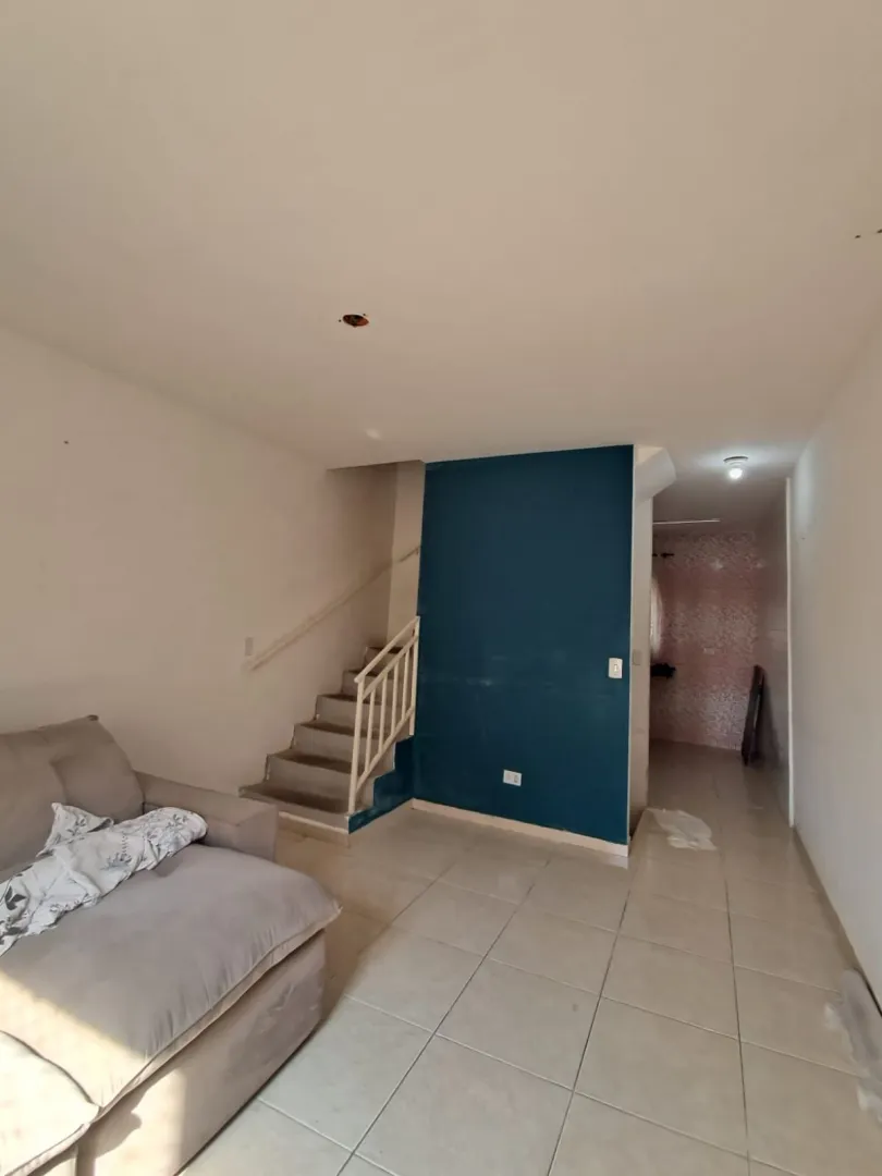 CASA NO CONDOM&Iacute;NIO BARCELONA FRANCO DA ROCHA  - - 