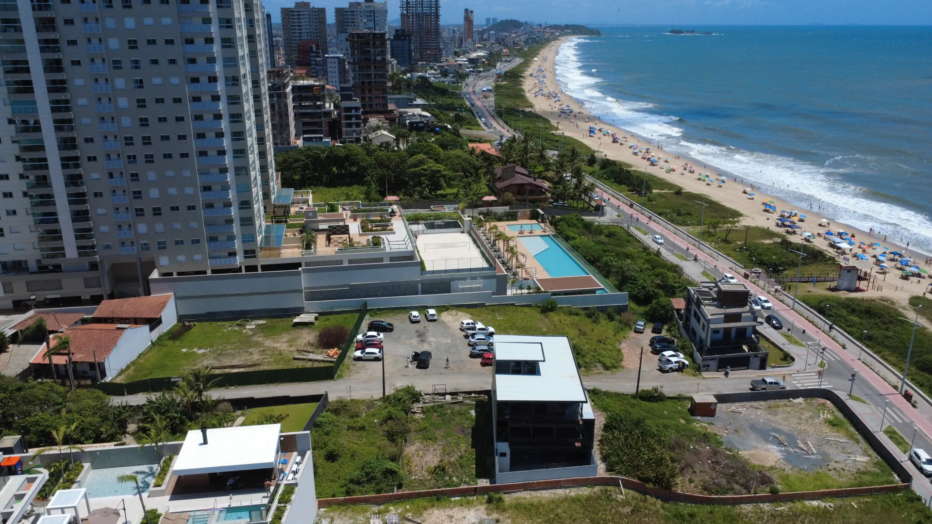 Exclusividade Quadra Mar: Terreno com Vista Permanente no Itacolomí, Balneário Piçarras — foto 3
