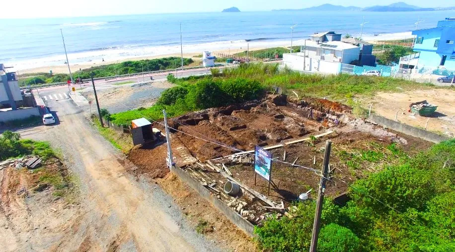 Exclusividade Quadra Mar: Terreno com Vista Permanente no Itacolomí, Balneário Piçarras — foto 7