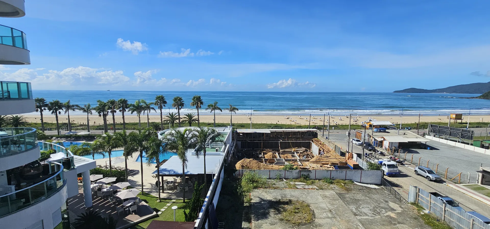 Exclusividade Absoluta na Praia Brava: Cobertura Duplex — foto 2