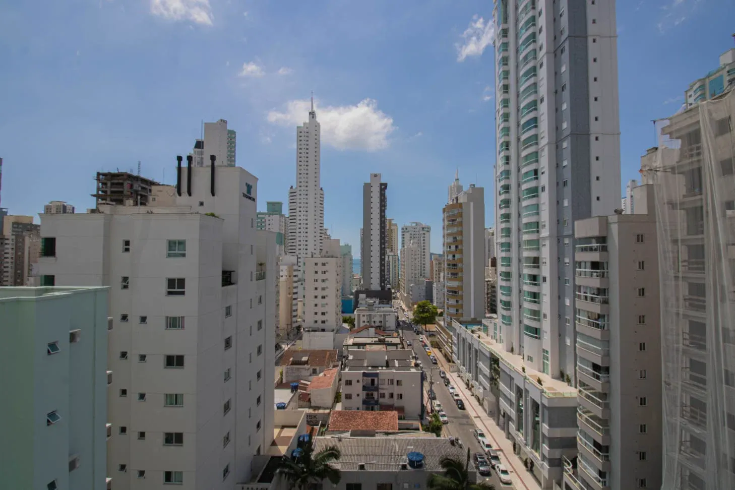 Luxo e Sofisticação no Coração de BC — foto 4
