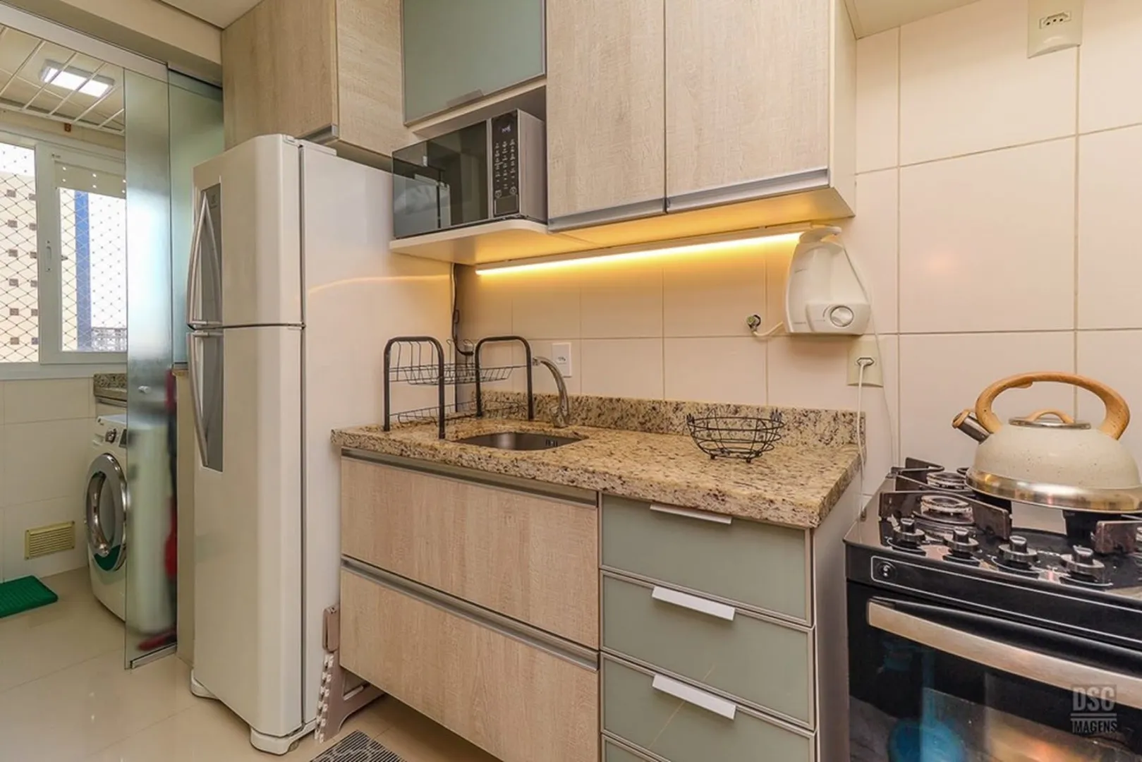 R$ 579.900 - LINDO APARTAMENTO - 65M2 - 2 DORM - SU&Iacute;TE - 2 VAGAS - DEP&Oacute;SITO Rua Luzitana Porto Alegre - 