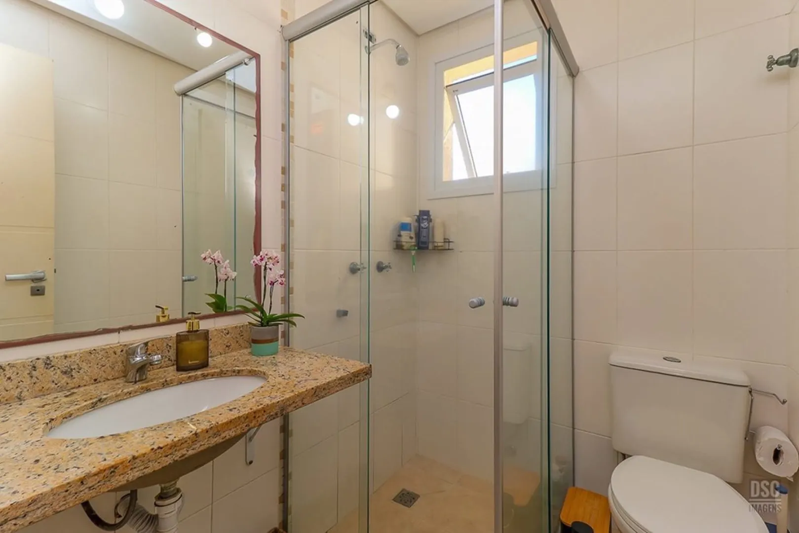R$ 579.900 - LINDO APARTAMENTO - 65M2 - 2 DORM - SU&Iacute;TE - 2 VAGAS - DEP&Oacute;SITO Rua Luzitana Porto Alegre - 