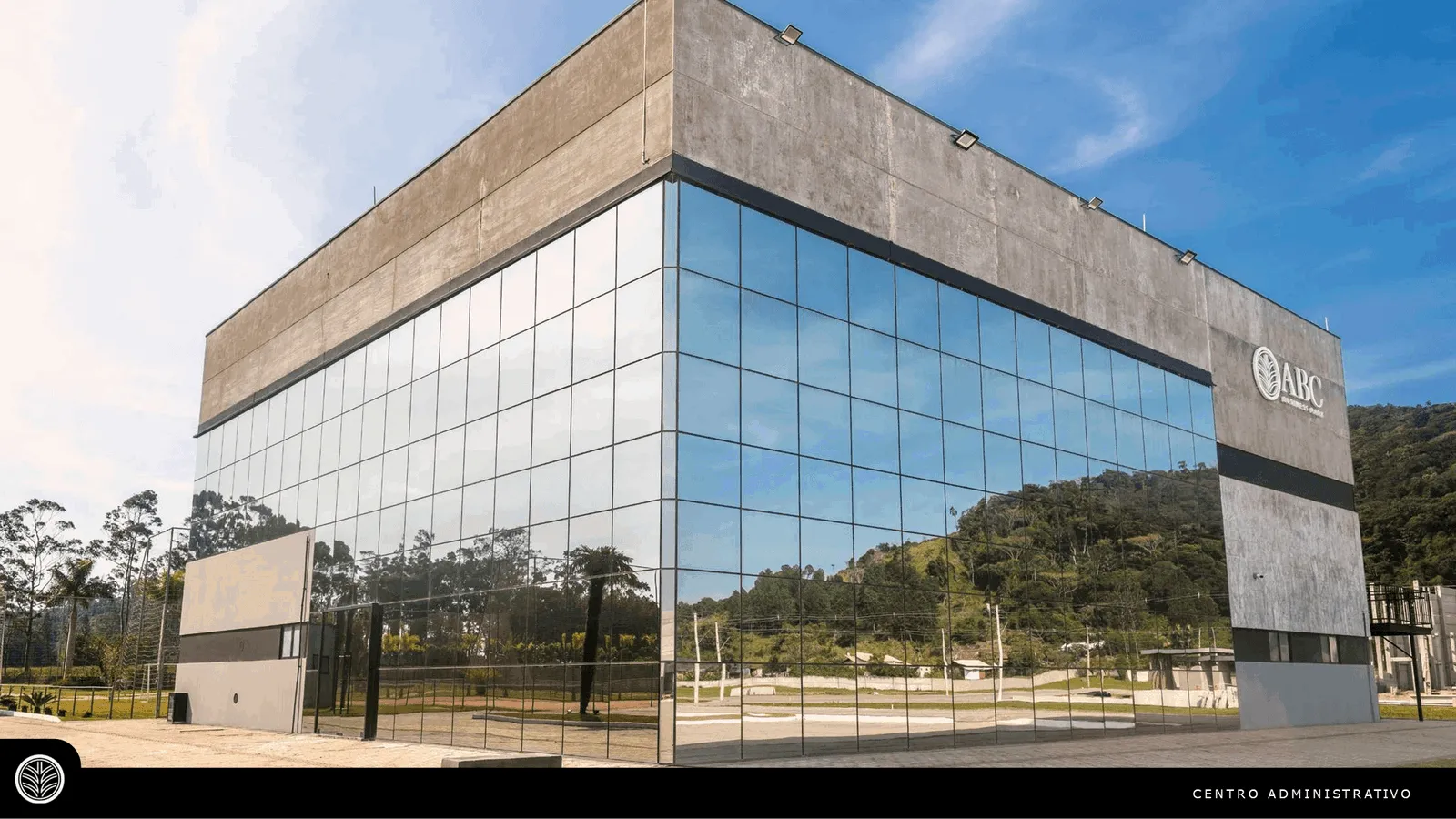 O Epicentro da Estratégia Logística: Galpão Premium com Heliponto e Conectividade
