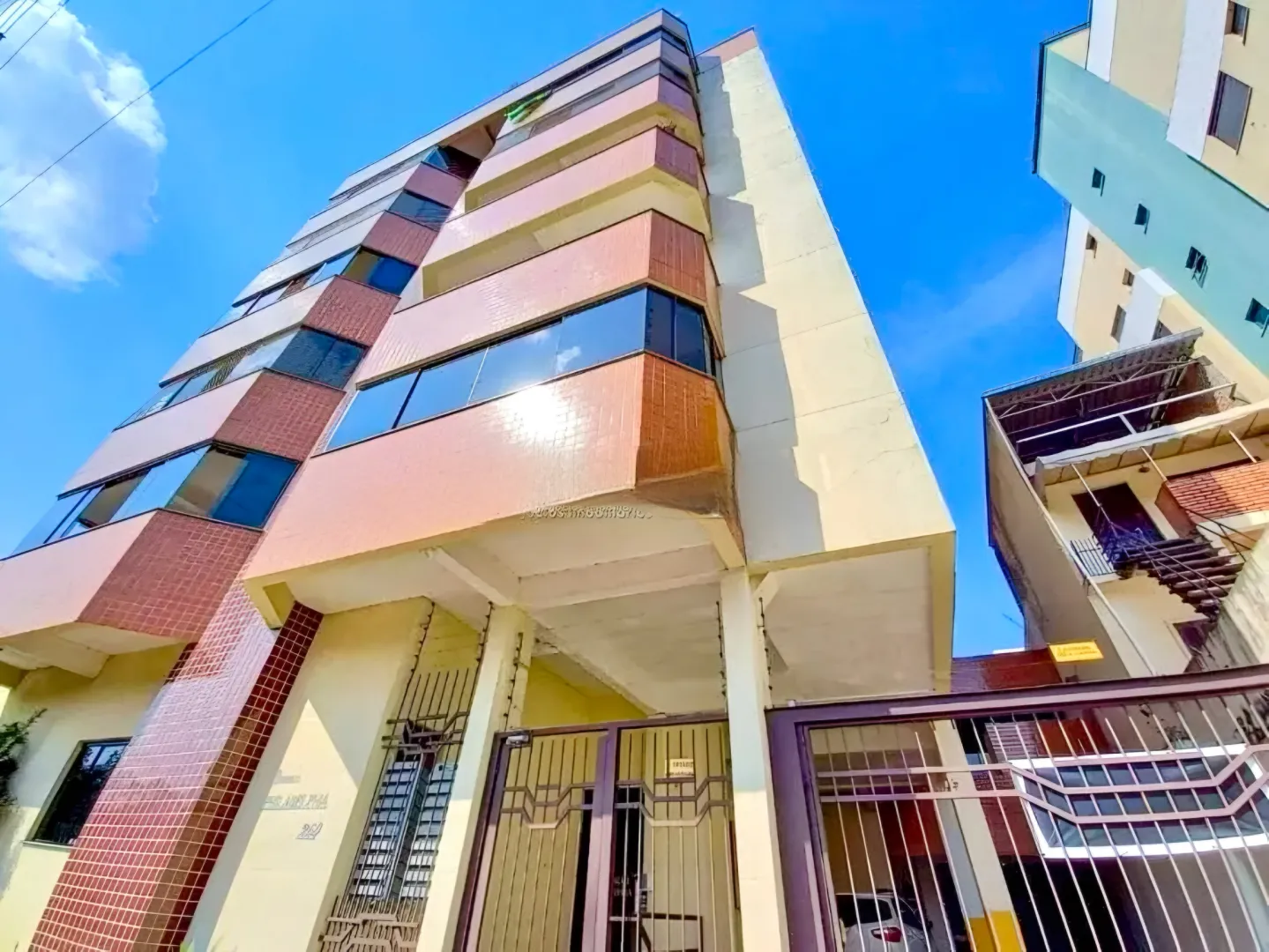 R$ 680.000 - &Oacute;TIMO APARTAMENTO GARDEN - 198M2 - 3 DORM - 2 VAGAS Rua Heitor de Jesus Gravataí - 