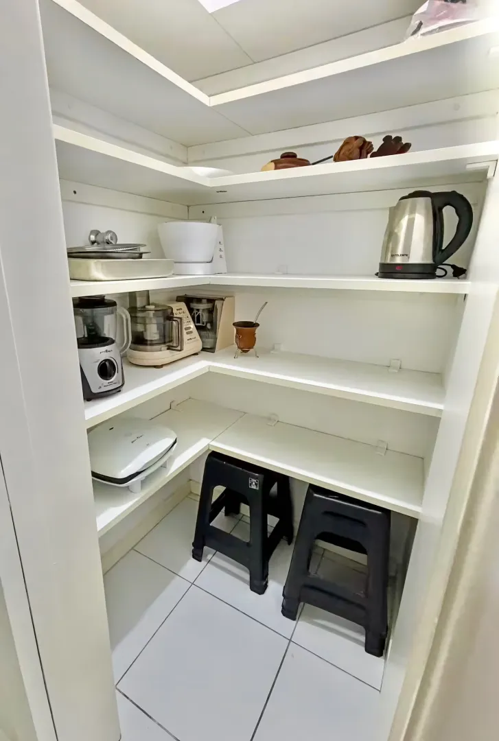 R$ 379.000 - PORTEIRA FECHADA - LINDO APARTAMENTO T&Eacute;RREO - 69M2 - 3 DORM - CHURRASQUEIRA Rua Laurindo Porto Alegre - 