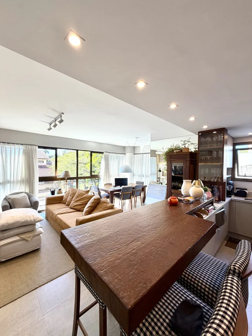 R$ 995.000 - SOHO RESIDENCE - APARTAMENTO - MOBILIADO - 93M2 - 2 SU&Iacute;TES - 2 VAGAS Rua Padre Alois Kades S J Porto Alegre - 