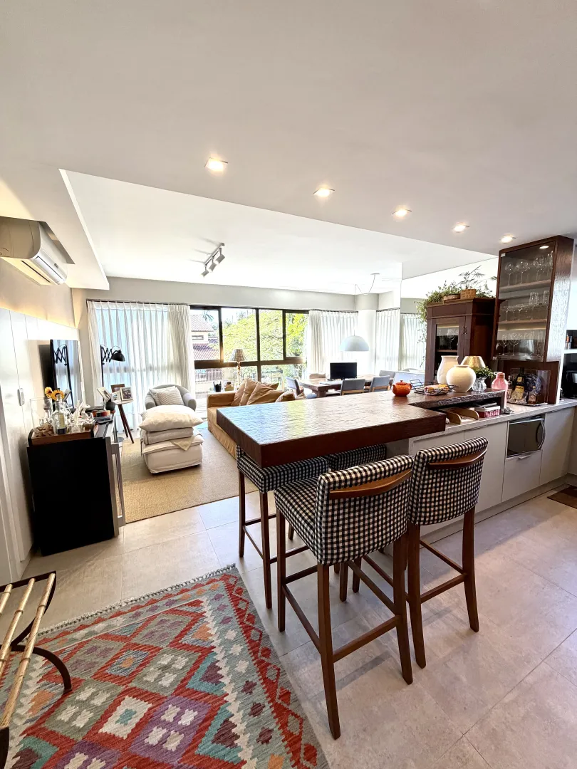 R$ 995.000 - SOHO RESIDENCE - APARTAMENTO - MOBILIADO - 93M2 - 2 SU&Iacute;TES - 2 VAGAS Rua Padre Alois Kades S J Porto Alegre - 