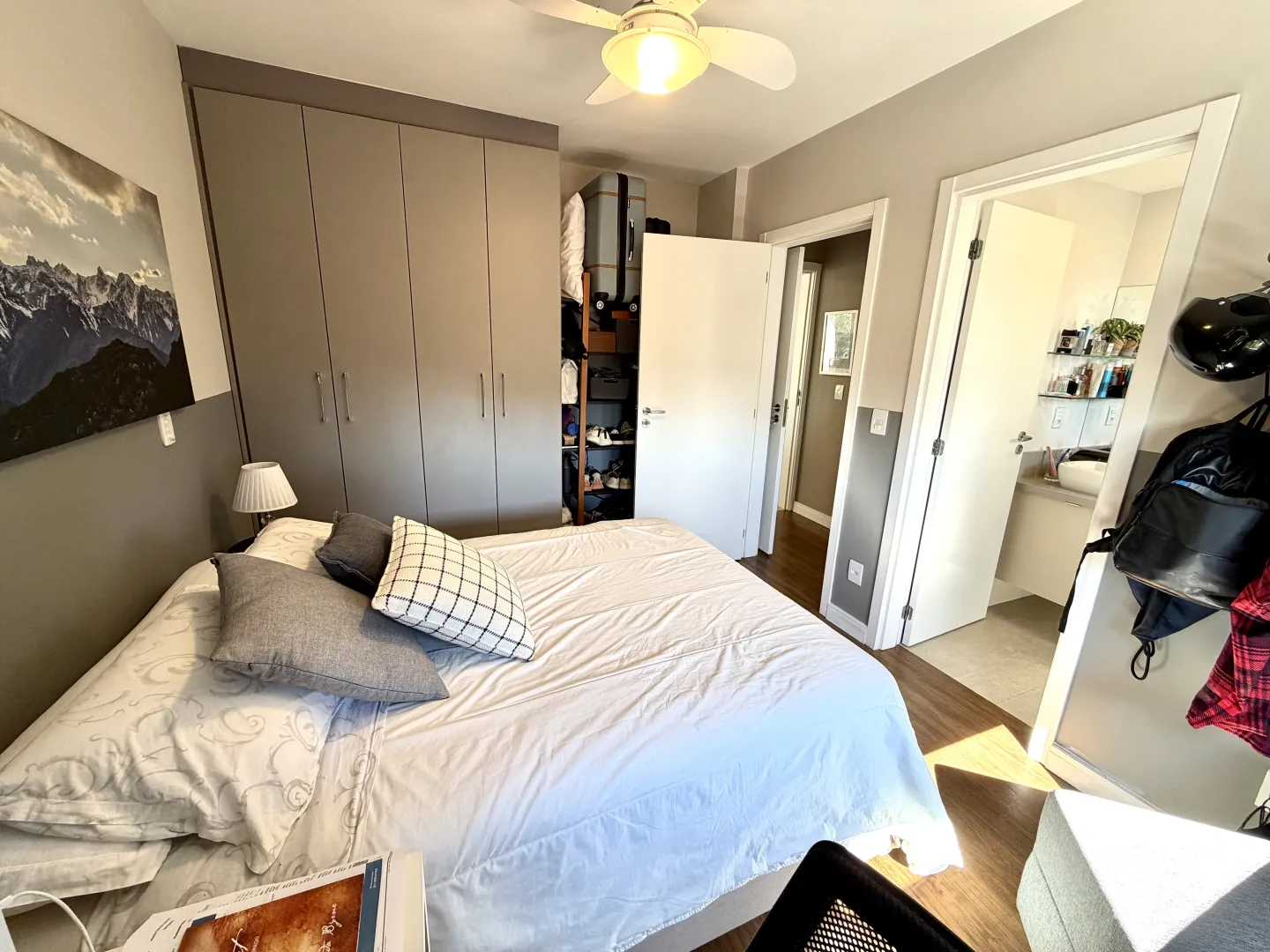 R$ 995.000 - SOHO RESIDENCE - APARTAMENTO - MOBILIADO - 93M2 - 2 SU&Iacute;TES - 2 VAGAS Rua Padre Alois Kades S J Porto Alegre - 