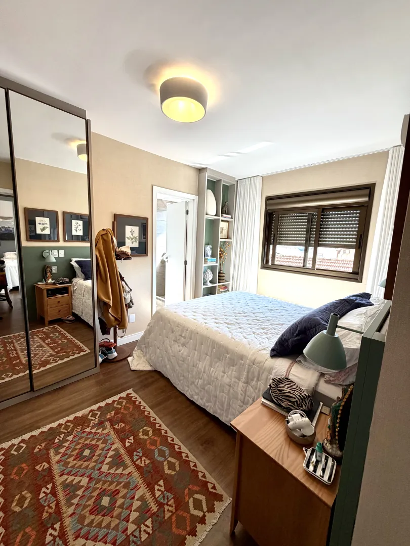 R$ 995.000 - SOHO RESIDENCE - APARTAMENTO - MOBILIADO - 93M2 - 2 SU&Iacute;TES - 2 VAGAS Rua Padre Alois Kades S J Porto Alegre - 