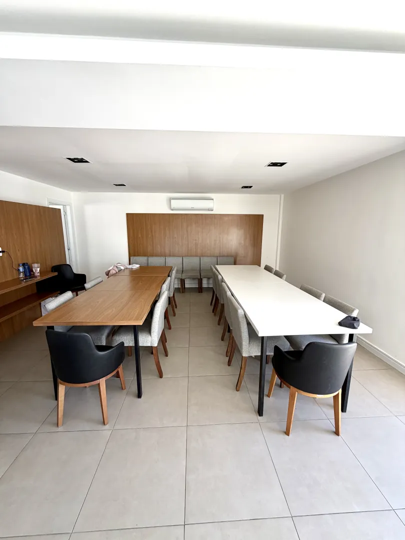 R$ 995.000 - SOHO RESIDENCE - APARTAMENTO - MOBILIADO - 93M2 - 2 SU&Iacute;TES - 2 VAGAS Rua Padre Alois Kades S J Porto Alegre - 