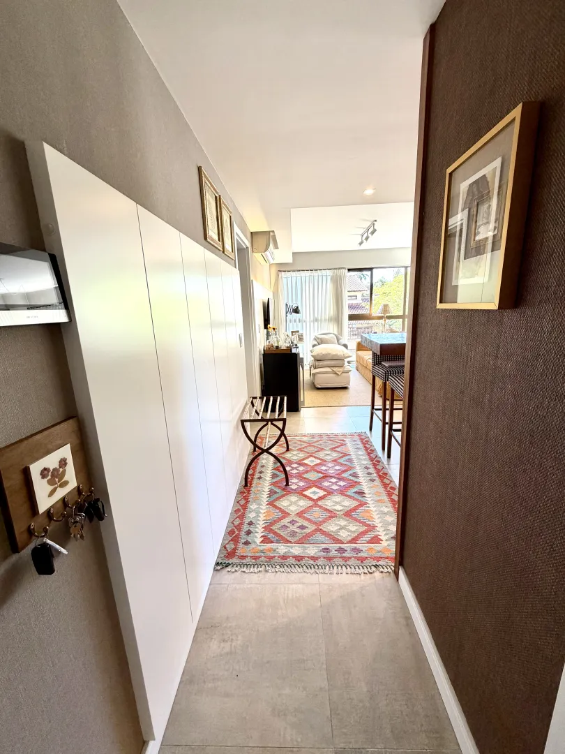 R$ 995.000 - SOHO RESIDENCE - APARTAMENTO - MOBILIADO - 93M2 - 2 SU&Iacute;TES - 2 VAGAS Rua Padre Alois Kades S J Porto Alegre - 