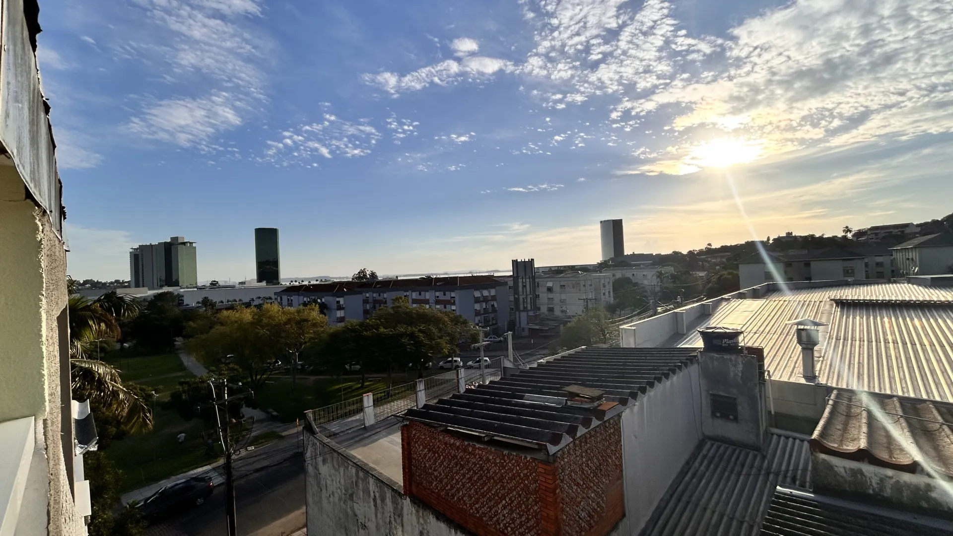 R$ 525.000 - LINDA COBERTURA DUPLEX - 75M2 - 2 DORM - TERRA&Ccedil;O - JACUZZI - 1 VAGA Avenida Capivari Porto Alegre - 