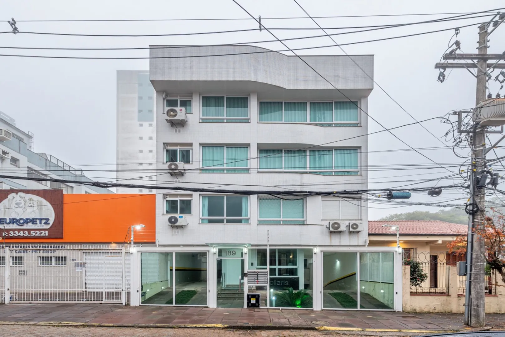 R$ 445.000 - &Oacute;TIMO APARTAMENTO - SEMIMOBILIADO - 54M2 - 1 DORM - BANHEIRO - 1 VAGA Rua Artur Fabião Carneiro Porto Alegre - 