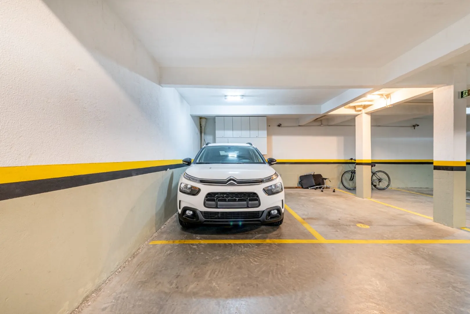 R$ 445.000 - &Oacute;TIMO APARTAMENTO - SEMIMOBILIADO - 54M2 - 1 DORM - BANHEIRO - 1 VAGA Rua Artur Fabião Carneiro Porto Alegre - 
