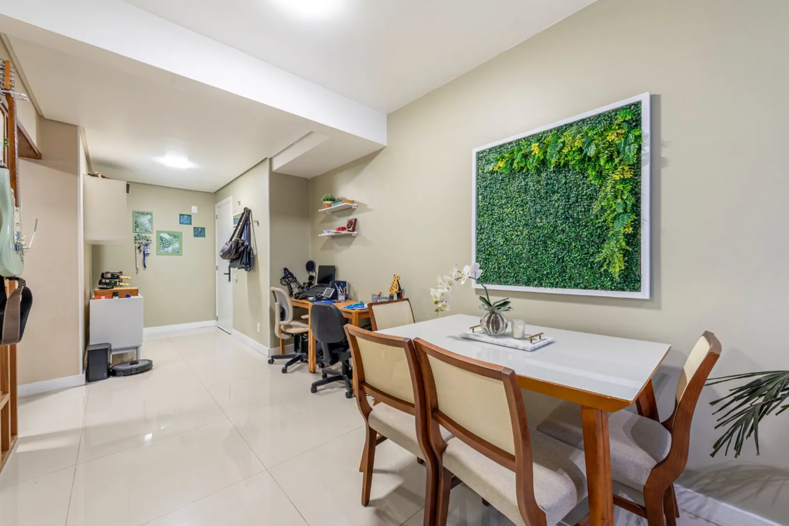 R$ 445.000 - &Oacute;TIMO APARTAMENTO - SEMIMOBILIADO - 54M2 - 1 DORM - BANHEIRO - 1 VAGA Rua Artur Fabião Carneiro Porto Alegre - 