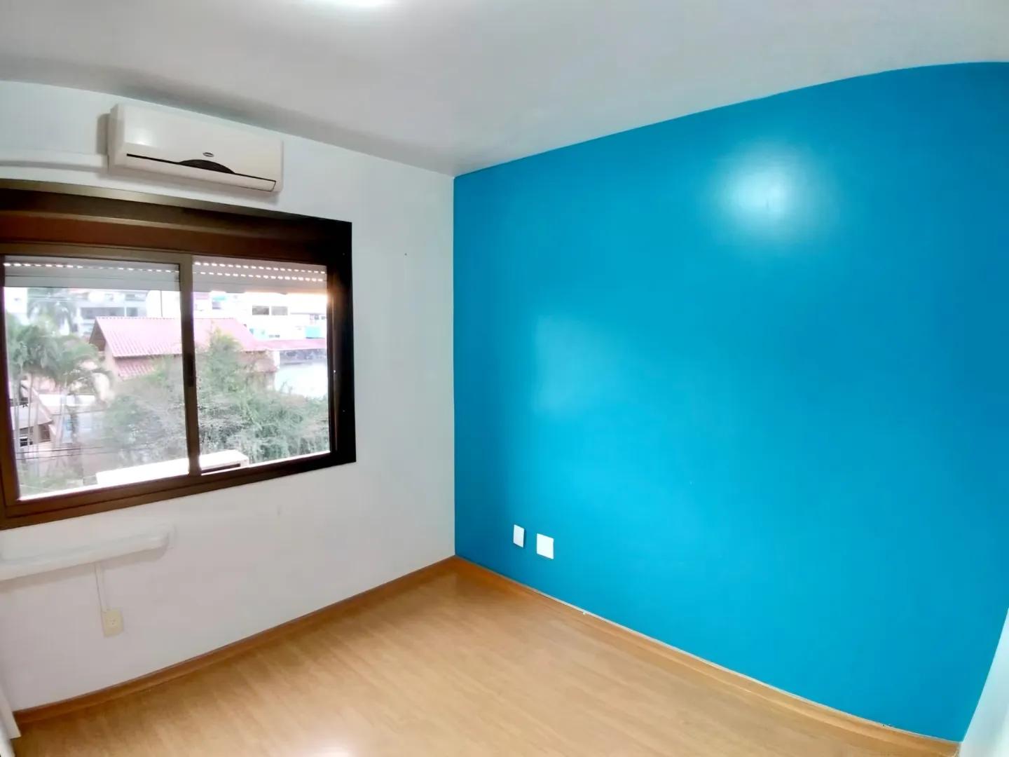 R$ 595.000 - BELO APARTAMENTO - 75M2 - 2 DORM - SU&Iacute;TE - LAREIRA - 1 VAGA Rua Portugal Porto Alegre - 