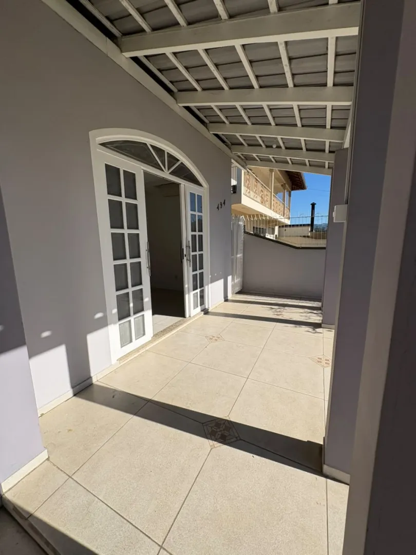 Casa  - B. Na&ccedil;&otilde;es  Timbó - 