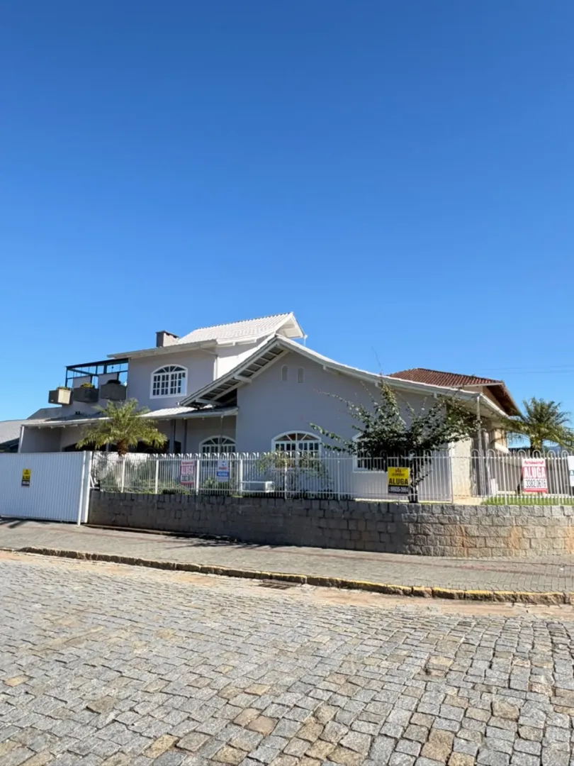 Casa  - B. Na&ccedil;&otilde;es  Timbó - 
