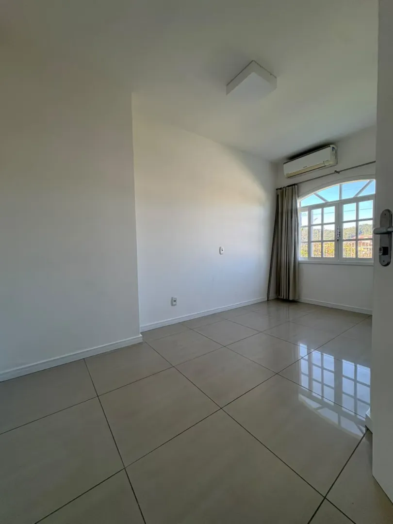 Casa  - B. Na&ccedil;&otilde;es  Timbó - 