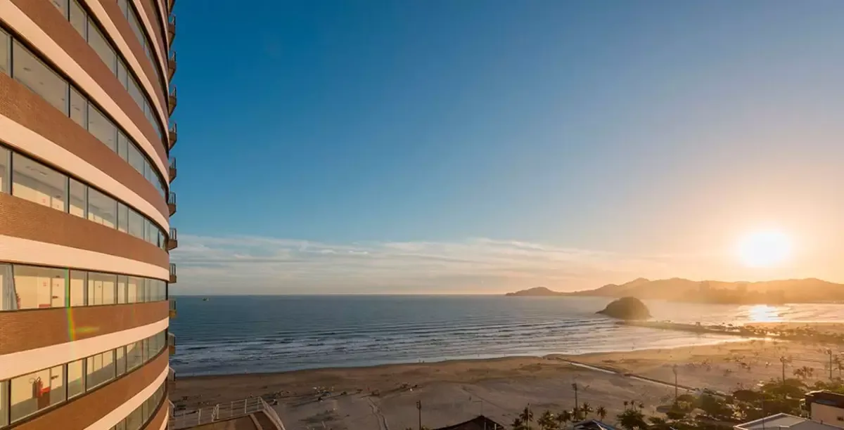 Apartamento decorado deslumbrante com vista mar Avenida Presidente Wilson Santos - 