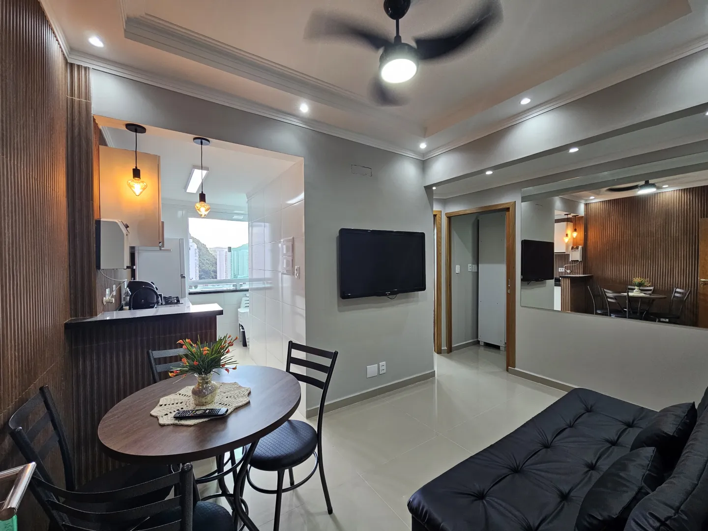 2 quartos reformado em pr&eacute;dio frente mar! 54m&sup2; abaixo do mercado - Jos&eacute; menino - Santos/SP Avenida Presidente Wilson Santos - 