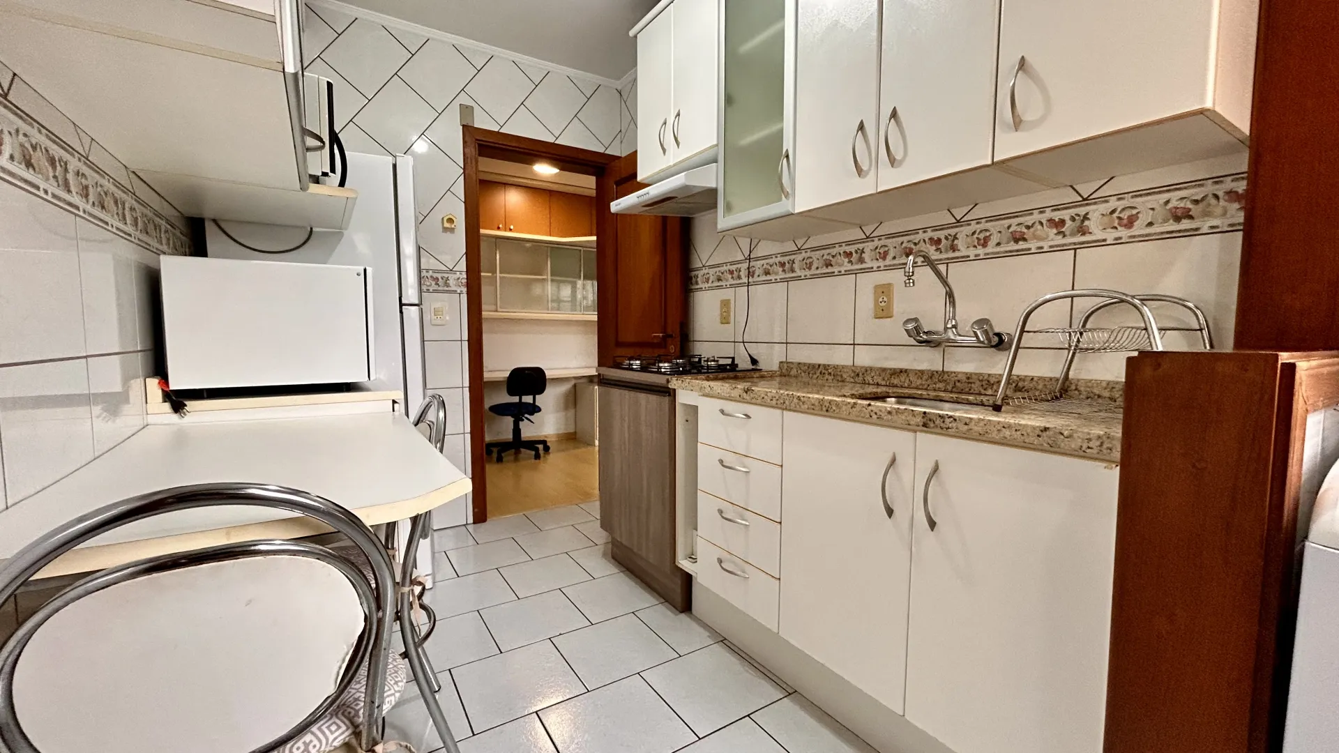 R$ 295.000 - EXCLUSIVIDADE - APARTAMENTO - 51M2 - 1 DORM - SACADA - 1 VAGA Rua Guilherme Alves Porto Alegre - 