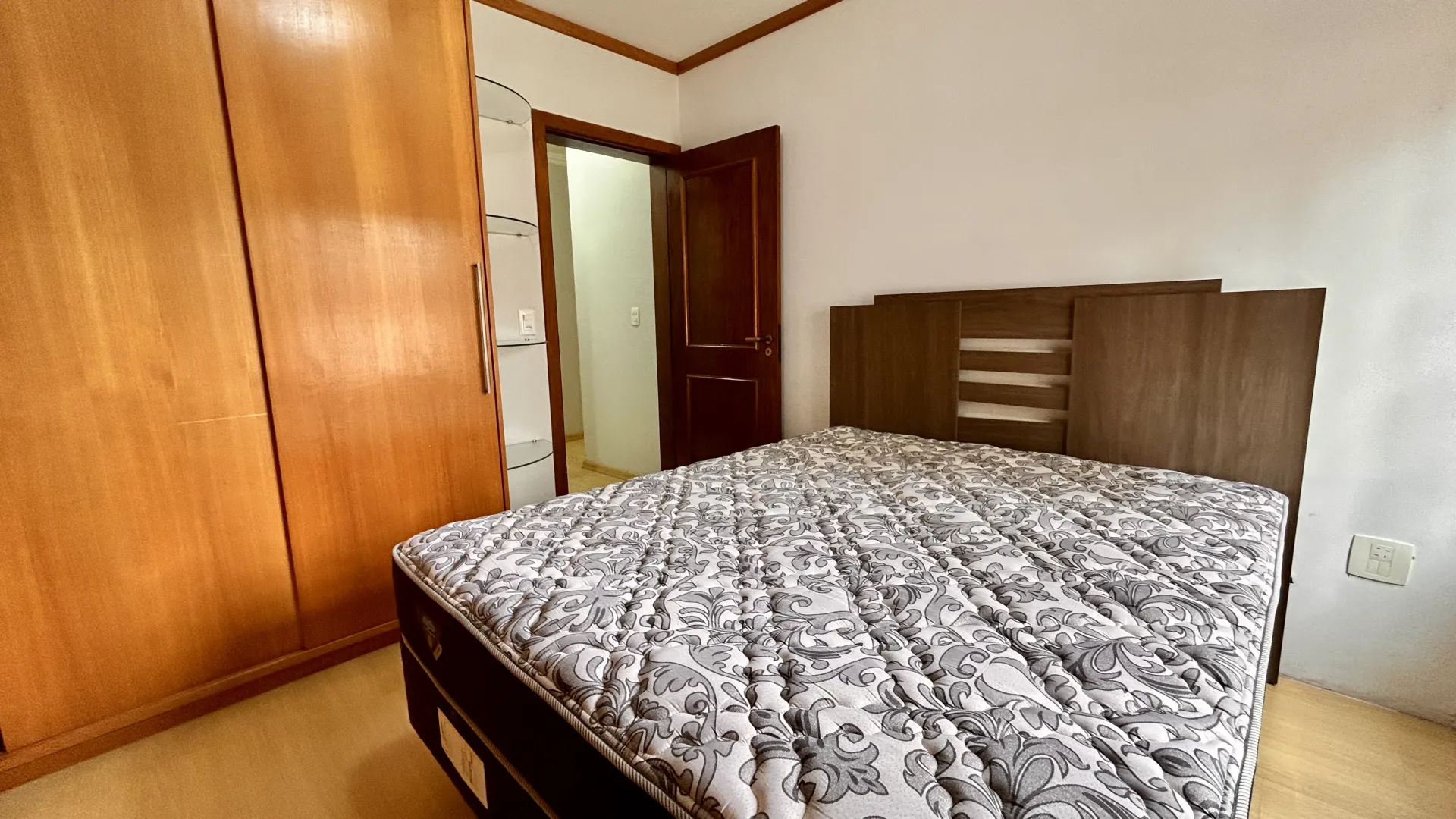 R$ 295.000 - EXCLUSIVIDADE - APARTAMENTO - 51M2 - 1 DORM - SACADA - 1 VAGA Rua Guilherme Alves Porto Alegre - 