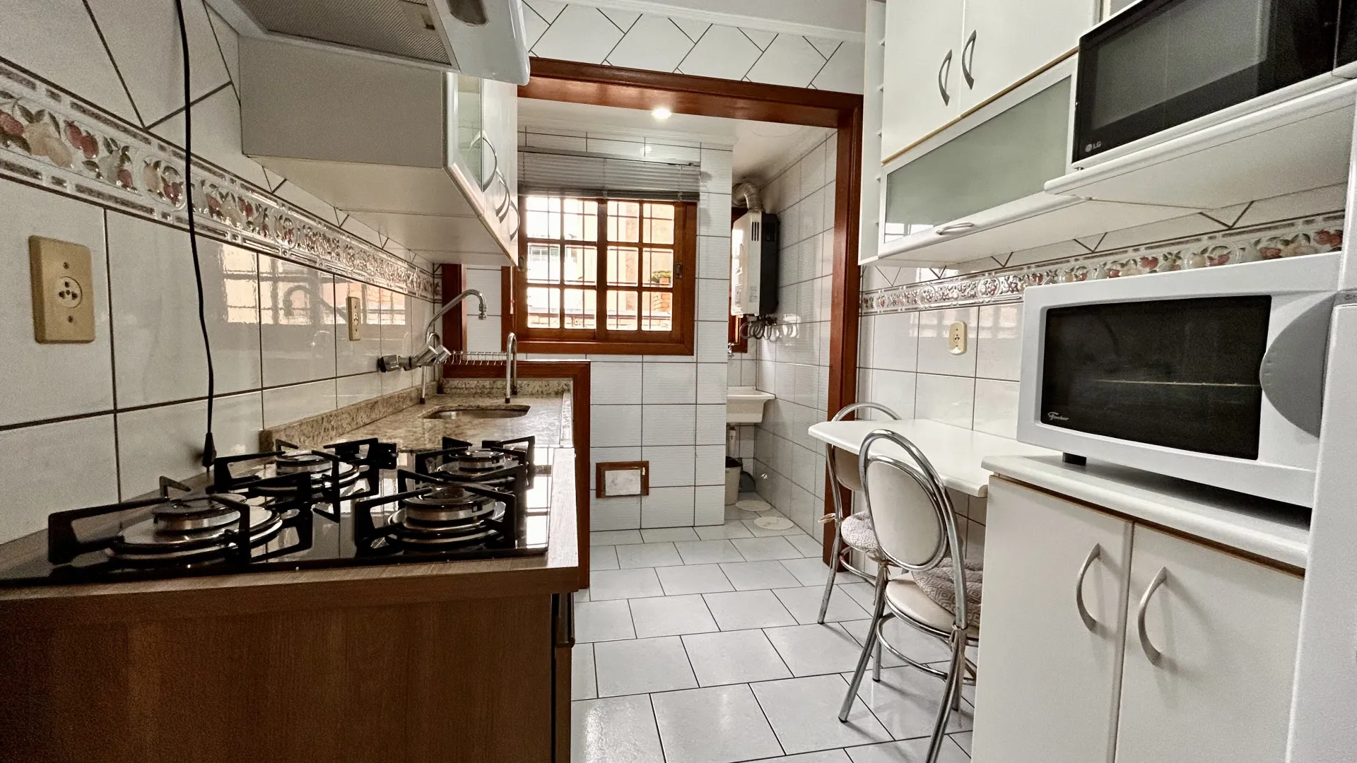 R$ 295.000 - EXCLUSIVIDADE - APARTAMENTO - 51M2 - 1 DORM - SACADA - 1 VAGA Rua Guilherme Alves Porto Alegre - 