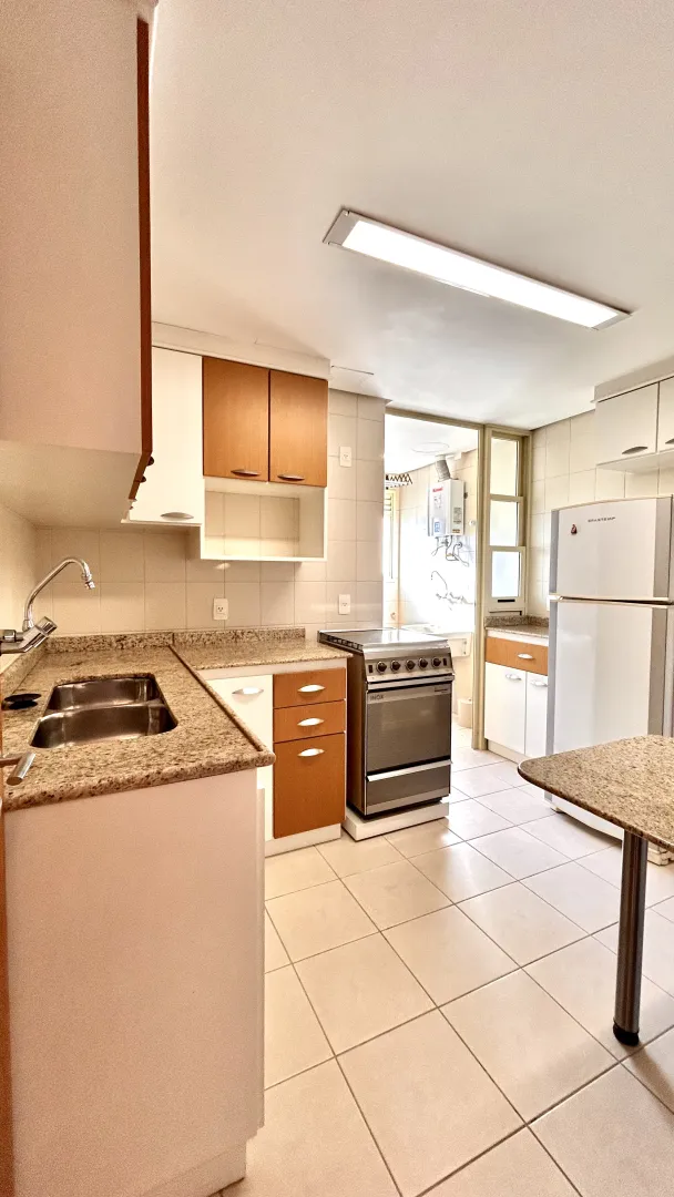 R$ 850.000 - LINDO APARTAMENTO - 102M2 - 2 DORM - SU&Iacute;TE - SACADA - VISTA - 1 VAGA - INFRA Rua Gonçalves Dias Porto Alegre - 