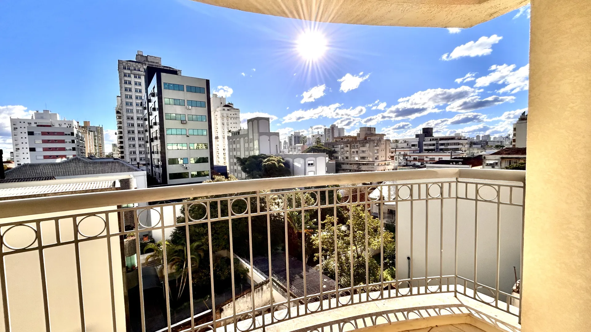 R$ 850.000 - LINDO APARTAMENTO - 102M2 - 2 DORM - SU&Iacute;TE - SACADA - VISTA - 1 VAGA - INFRA Rua Gonçalves Dias Porto Alegre - 