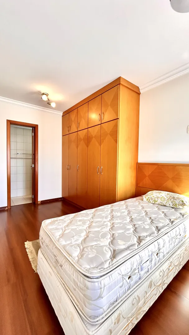 R$ 850.000 - LINDO APARTAMENTO - 102M2 - 2 DORM - SU&Iacute;TE - SACADA - VISTA - 1 VAGA - INFRA Rua Gonçalves Dias Porto Alegre - 