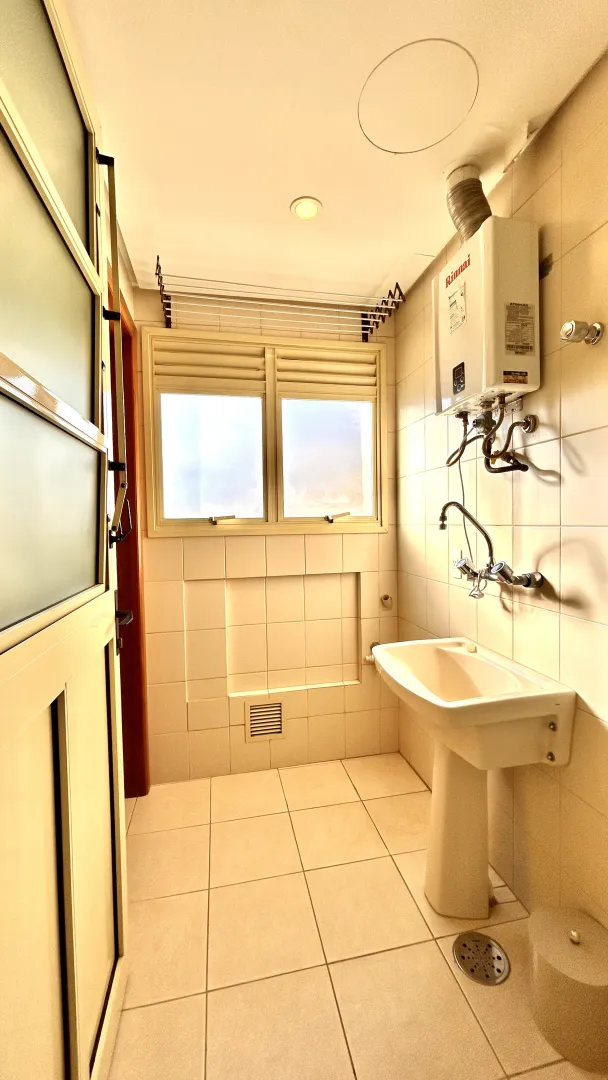R$ 850.000 - LINDO APARTAMENTO - 102M2 - 2 DORM - SU&Iacute;TE - SACADA - VISTA - 1 VAGA - INFRA Rua Gonçalves Dias Porto Alegre - 