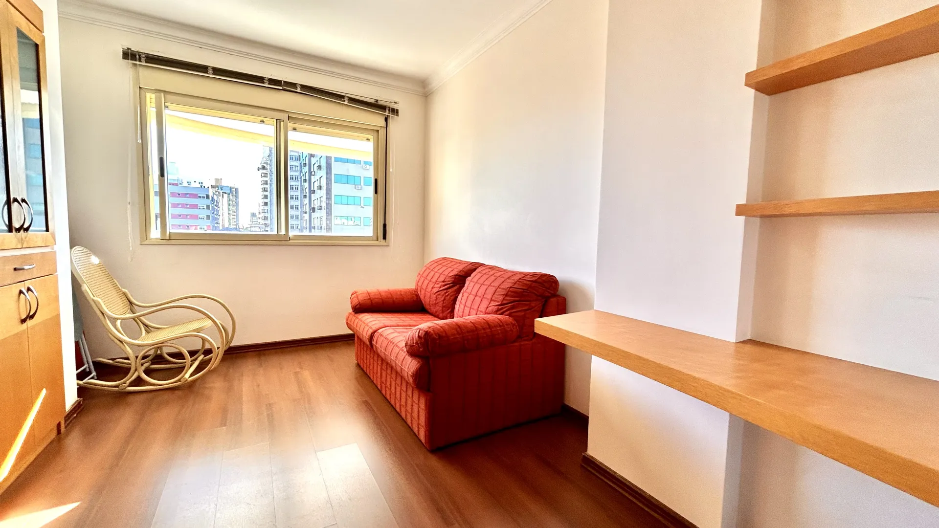 R$ 850.000 - LINDO APARTAMENTO - 102M2 - 2 DORM - SU&Iacute;TE - SACADA - VISTA - 1 VAGA - INFRA Rua Gonçalves Dias Porto Alegre - 