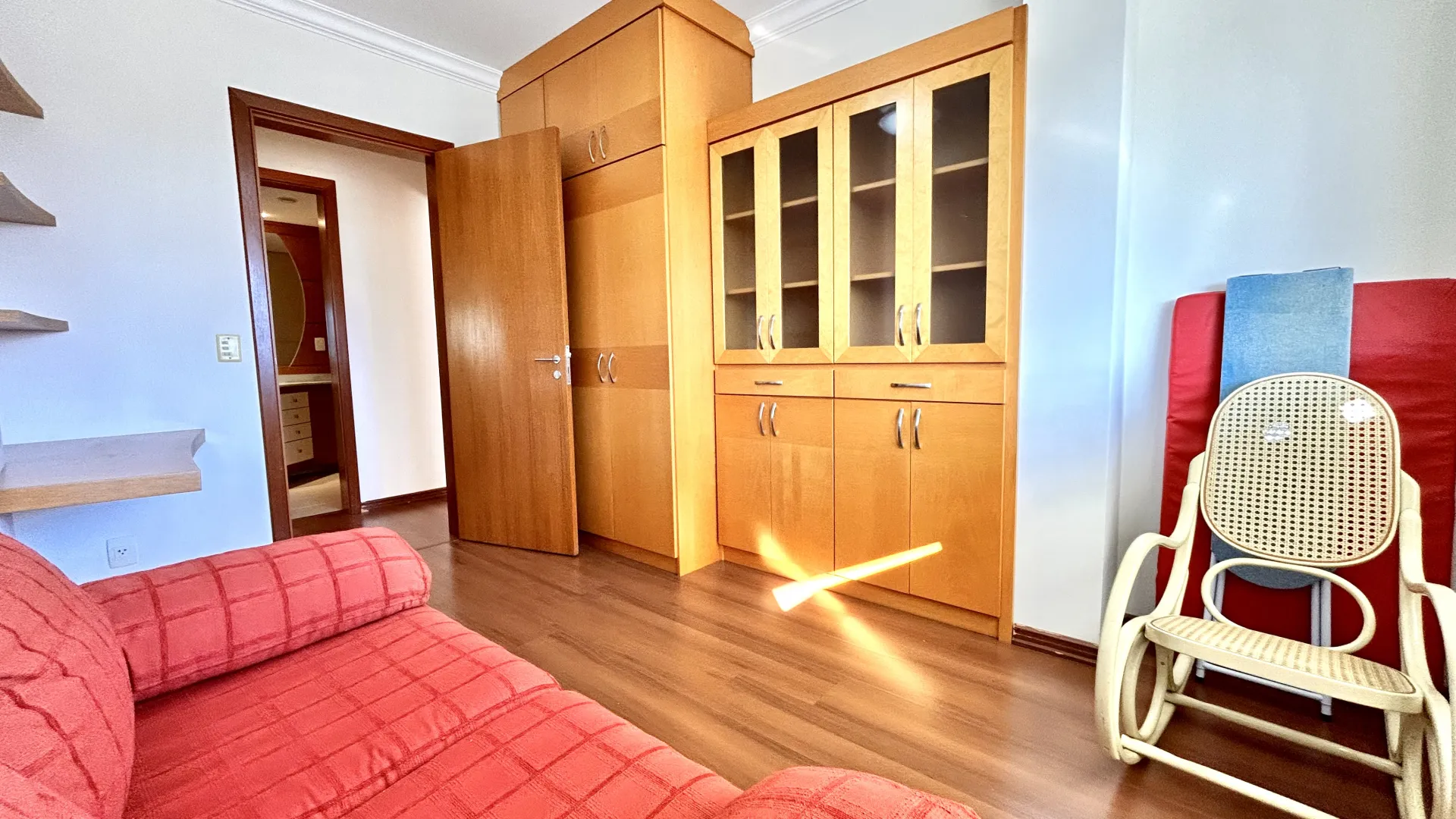 R$ 850.000 - LINDO APARTAMENTO - 102M2 - 2 DORM - SU&Iacute;TE - SACADA - VISTA - 1 VAGA - INFRA Rua Gonçalves Dias Porto Alegre - 