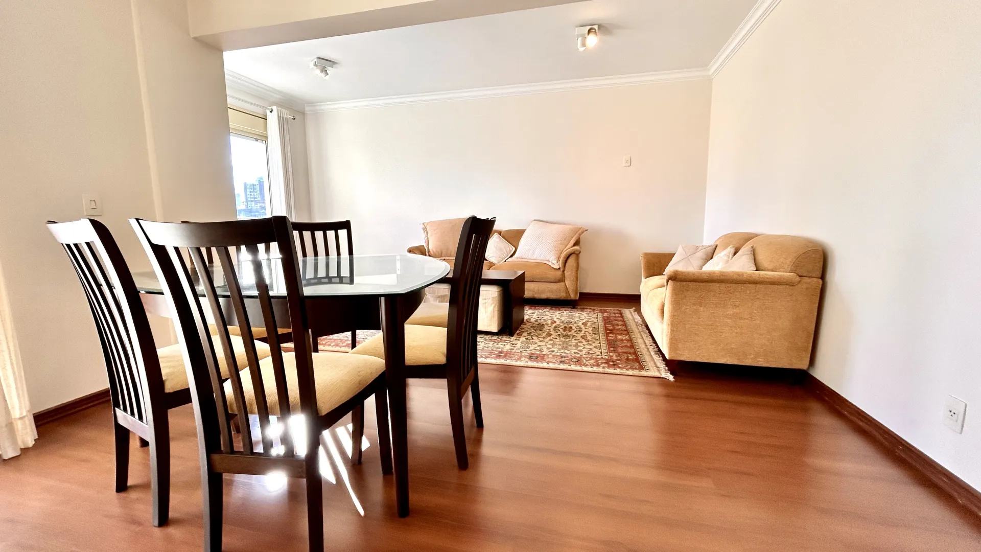 R$ 850.000 - LINDO APARTAMENTO - 102M2 - 2 DORM - SU&Iacute;TE - SACADA - VISTA - 1 VAGA - INFRA Rua Gonçalves Dias Porto Alegre - 