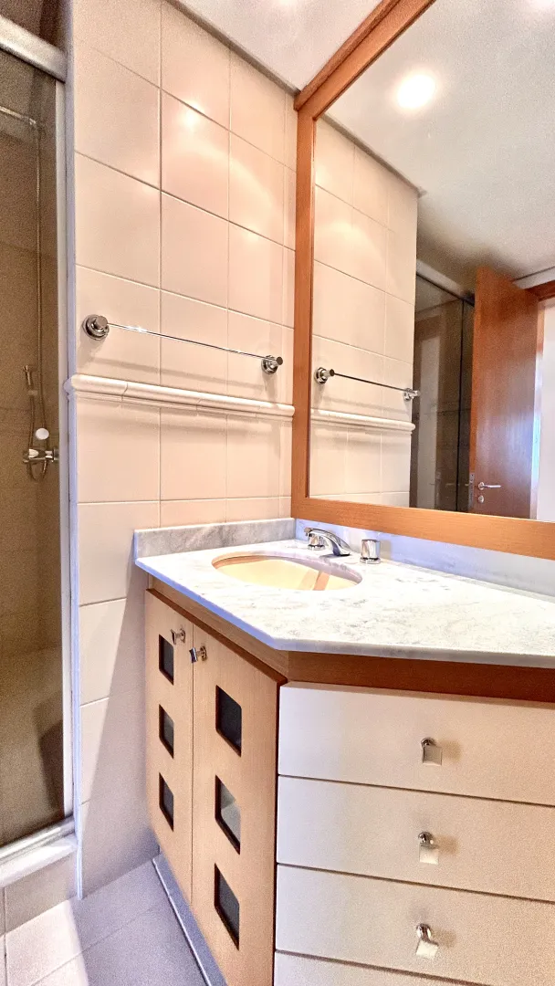 R$ 850.000 - LINDO APARTAMENTO - 102M2 - 2 DORM - SU&Iacute;TE - SACADA - VISTA - 1 VAGA - INFRA Rua Gonçalves Dias Porto Alegre - 