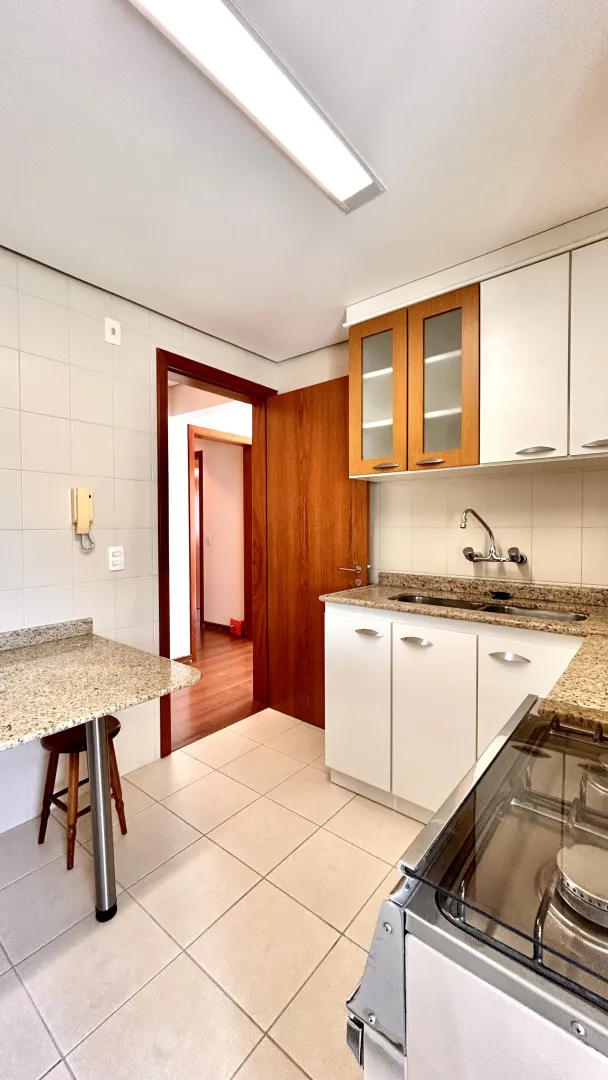 R$ 850.000 - LINDO APARTAMENTO - 102M2 - 2 DORM - SU&Iacute;TE - SACADA - VISTA - 1 VAGA - INFRA Rua Gonçalves Dias Porto Alegre - 